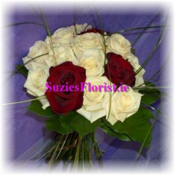 Campagne Hand Tied Posie Campagne Hand Tied Posie